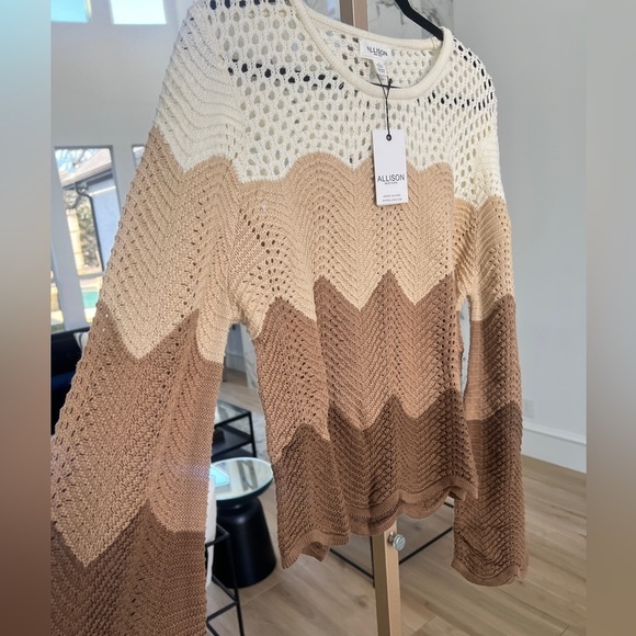 Allison Parla Pullover - Picture 2 of 8